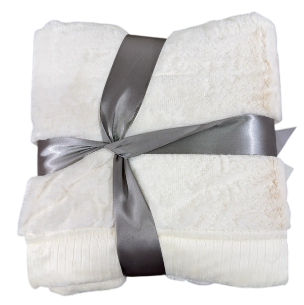 Shop Saranoni Extra Large Lush Blanket, Natural at GoodBuy Gear