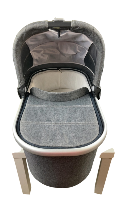Shop UPPAbaby V2 Bassinet, Jordan (Charcoal Melange) at GoodBuy Gear