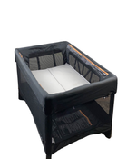 secondhand 4moms Breeze Playard Plus, 1045