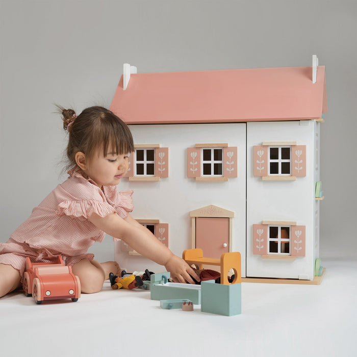 Shop Mentari Clover Dollhouse at GoodBuy Gear