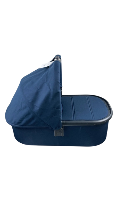 Shop UPPAbaby V2 Bassinet, Noa (Navy) at GoodBuy Gear