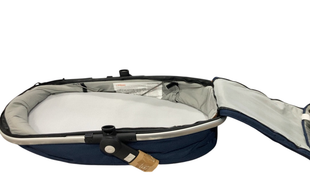 Shop Joolz Geo 2 Earth Upper Carrycot, Noir at GoodBuy Gear