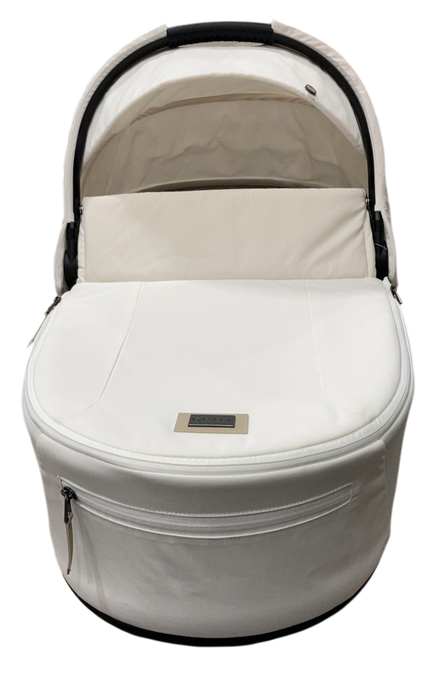 Shop Cybex MIOS LUX Carry Cot, Off White at GoodBuy Gear