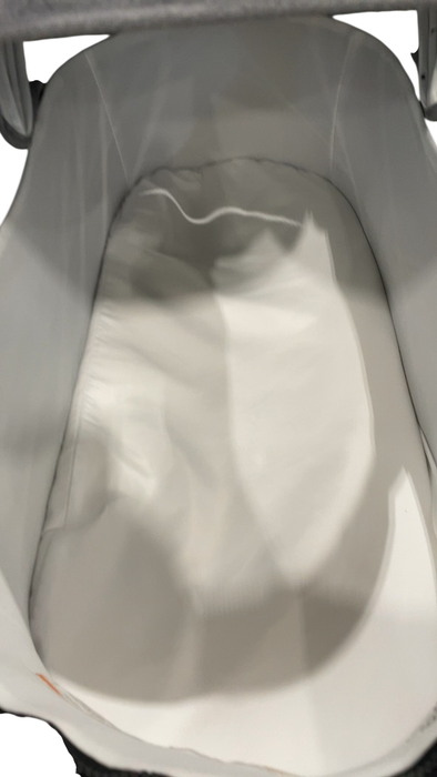 Shop Mockingbird Bassinet, Heather grey, Pre-2026 at GoodBuy Gear