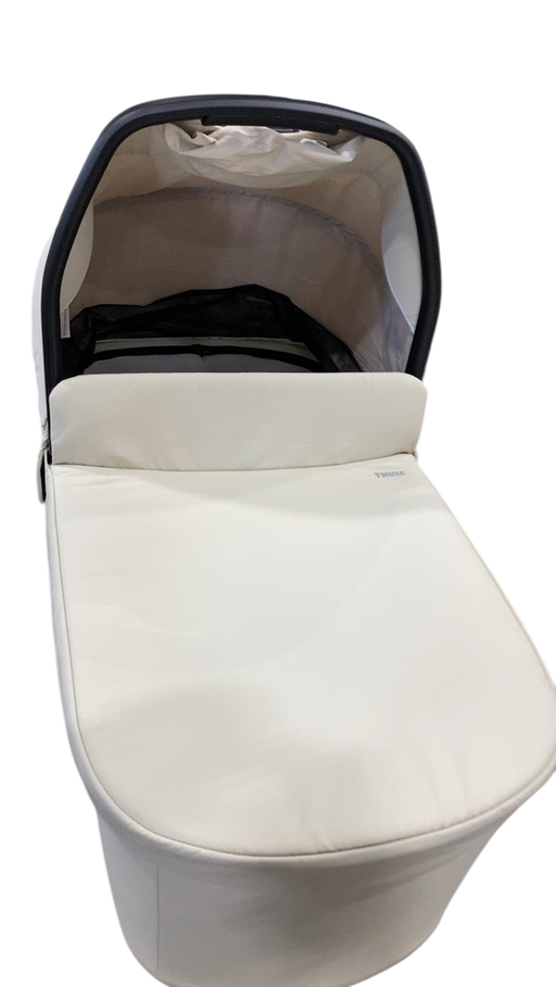 Shop Thule Bassinet, Soft Beige at GoodBuy Gear