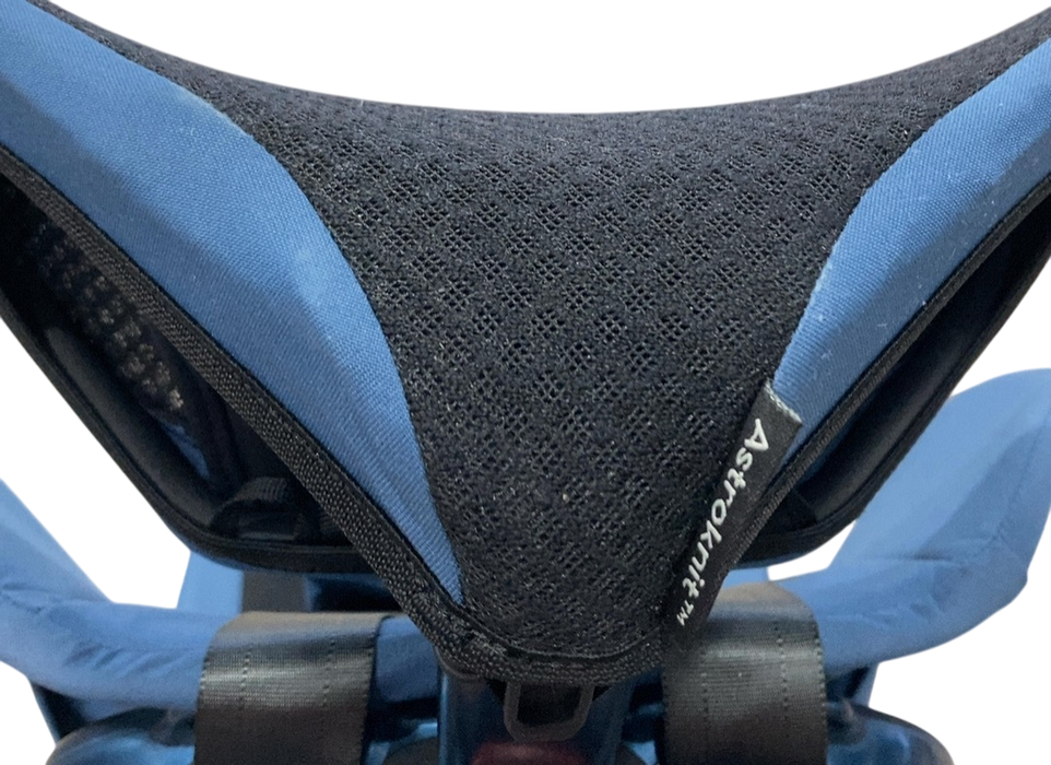 Shop WAYB Pico Portable Car Seat, 2024, Midnight Sky at GoodBuy Gear