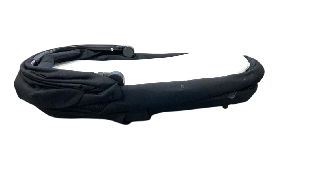 Shop Cybex Cot S Lux, Moon Black at GoodBuy Gear