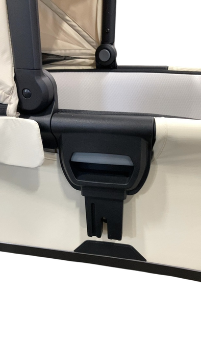 Shop Thule Bassinet, Soft Beige at GoodBuy Gear