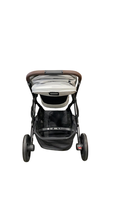 Shop UPPAbaby Vista V3 Stroller, 2024, Savannah (Pearl Gray Jacquard) at GoodBuy Gear