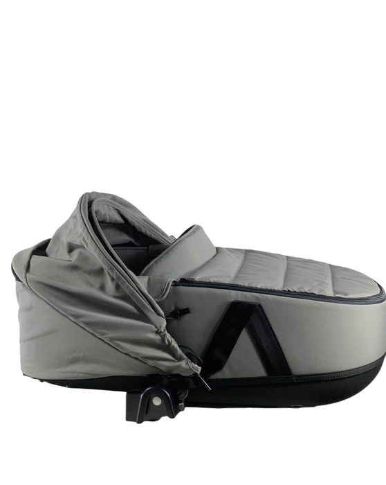 Shop Babyzen YOYO Bassinet, Grey at GoodBuy Gear