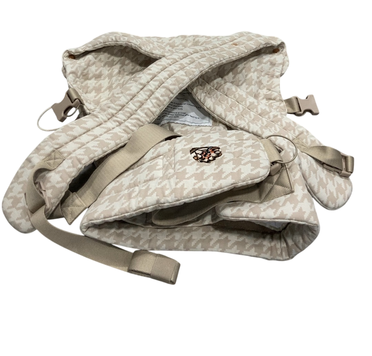 Shop Mabē The Monarch Carrier, Houndstooth at GoodBuy Gear