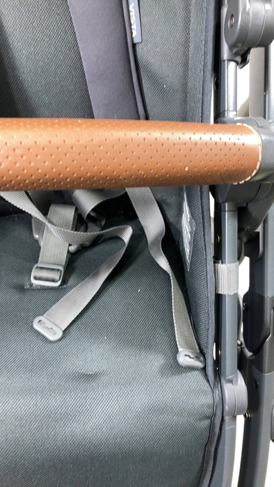 Shop UPPAbaby VISTA V2 Stroller, 2023, Greyson (Charcoal Melange) at GoodBuy Gear