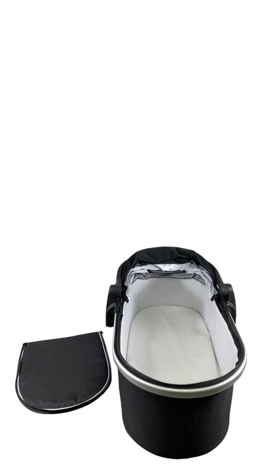 Shop Mockingbird Bassinet 2.0, Black at GoodBuy Gear