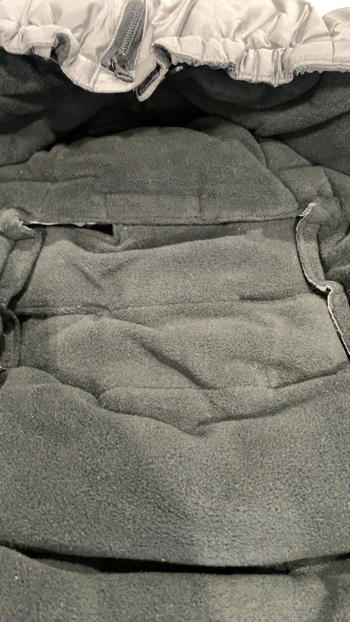 Shop 7 A.M. Enfant Blanket 212 Evolution, Metallic Grey at GoodBuy Gear