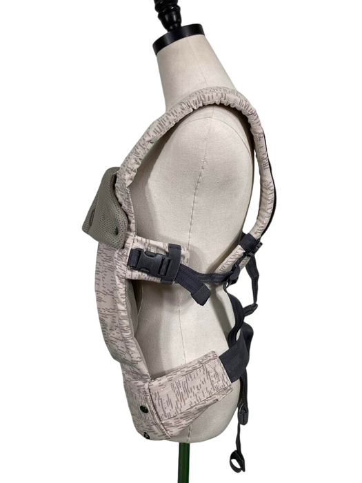 Shop Lillebaby Complete All Seasons Baby Carrier, Coastal Sands at GoodBuy Gear