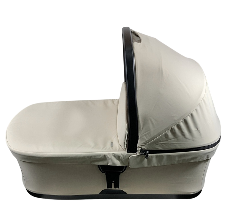 Shop Thule Urban Glide Bassinet, 2023, Soft Beige at GoodBuy Gear