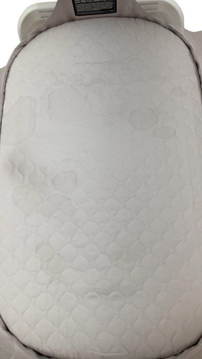 Shop Maxi-Cosi Iora Bedside Bassinet, Horizon Sand at GoodBuy Gear