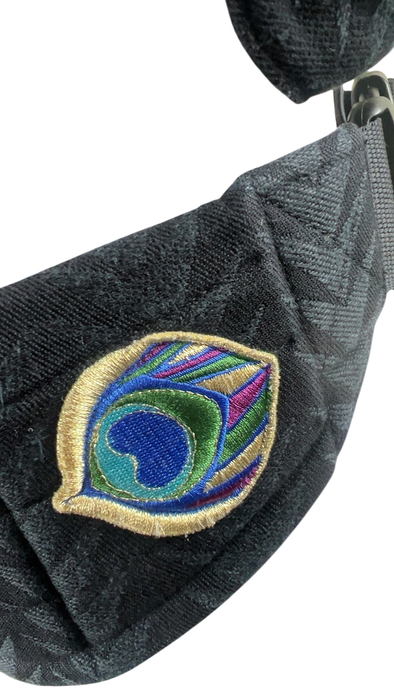Shop Artipoppe Zeitgeist Cotton Carrier, Arrow Zorro at GoodBuy Gear