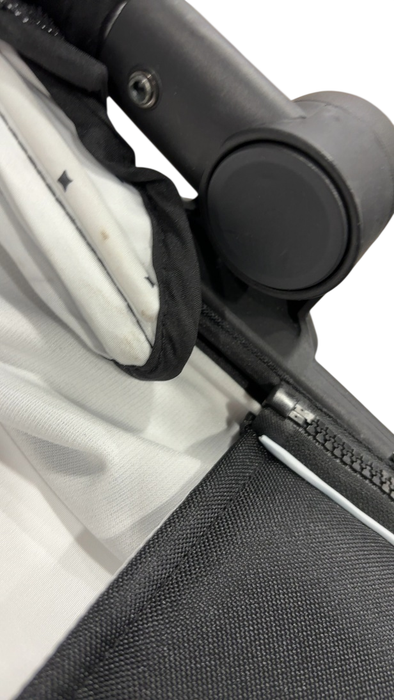Shop Mockingbird Bassinet, Black, Pre-2026 at GoodBuy Gear