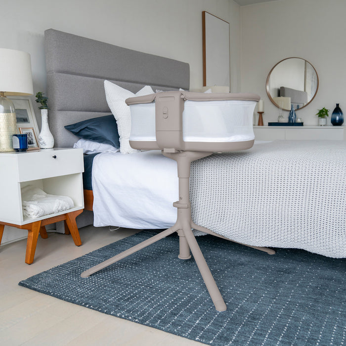 Halo Bassinest Swivel Sleeper 3.0, Warm Grey