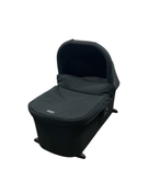 Shop Britax Zinnia Bassinet, Onyx Glacier at GoodBuy Gear