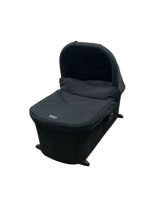 Shop Britax Zinnia Bassinet, Onyx Glacier at GoodBuy Gear