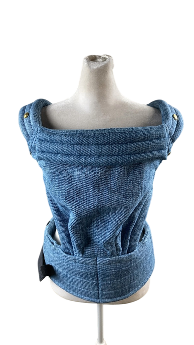 Shop Artipoppe Zeitgeist Cotton Carrier, Denim Classic at GoodBuy Gear