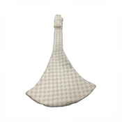 Shop Mabē The Monarch Toddler Sling, Houndstooth at GoodBuy Gear