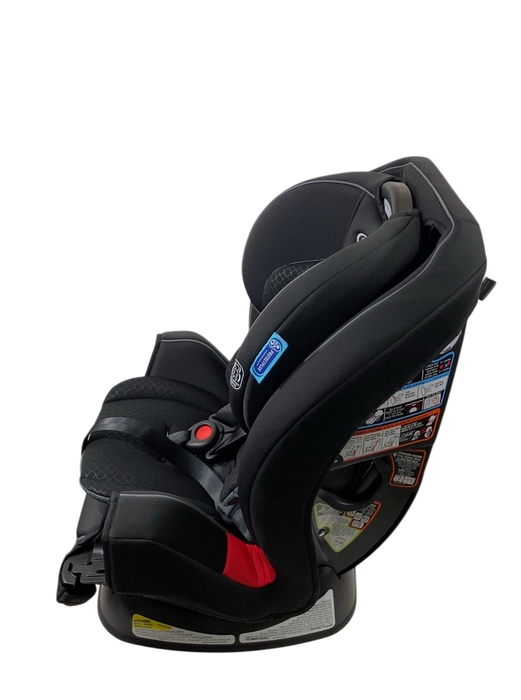 Shop Graco TrioGrow SnugLock 3-in-1 Car Seat, 2024, Leland at GoodBuy Gear