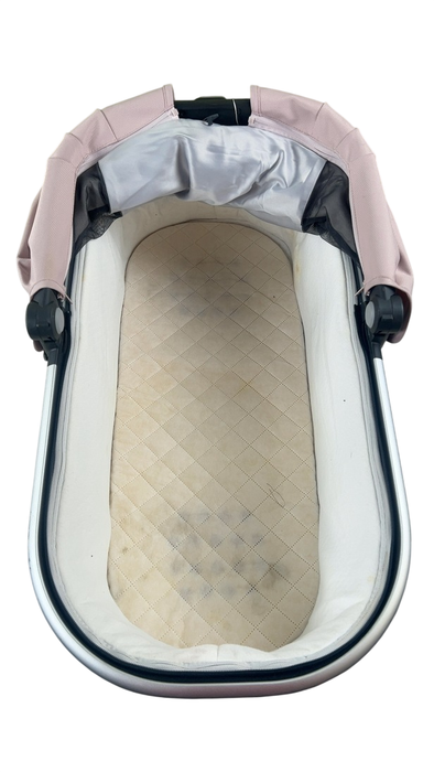 Shop UPPAbaby V2 Bassinet, Alice (Dusty Pink) at GoodBuy Gear