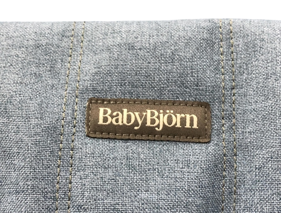 Shop BabyBjorn Bouncer Bliss, Dark Gray Frame, Blue Woven Mélange at GoodBuy Gear