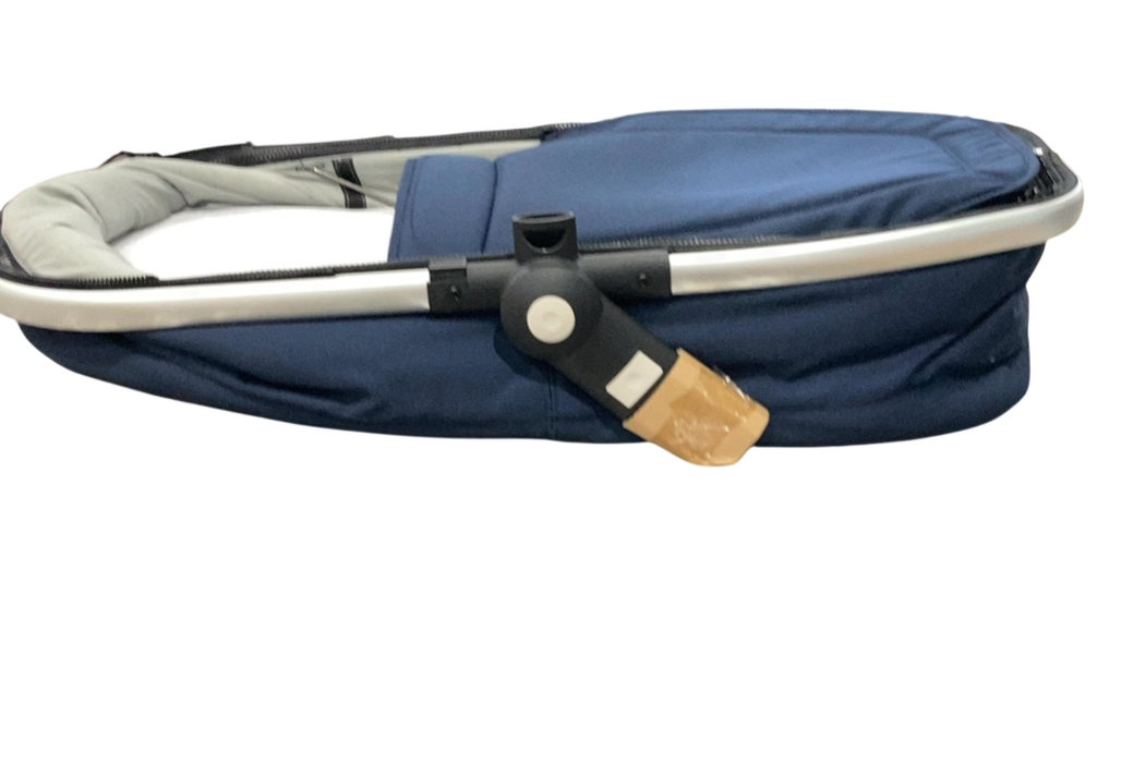 Shop Joolz Geo 2 Earth Upper Carrycot, Noir at GoodBuy Gear