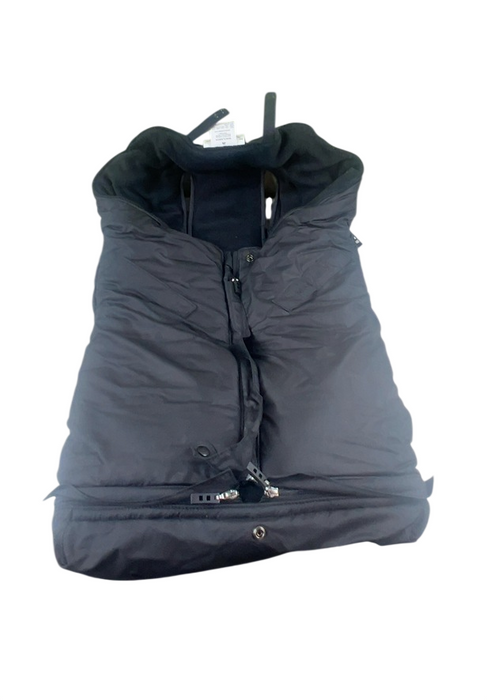 Shop MacLaren Expandable Footmuff, Black at GoodBuy Gear