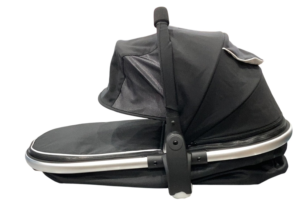 Shop Mockingbird Bassinet, Black, Pre-2026 at GoodBuy Gear