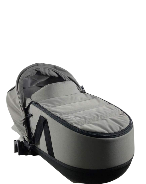 Shop Babyzen YOYO Bassinet, Grey at GoodBuy Gear