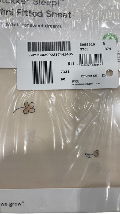 Shop Stokke Sleepi Mini Fitted Sheet, V3, Flower Ecru at GoodBuy Gear