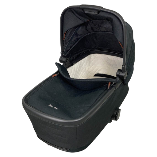 Shop Silver Cross Reef Bassinet, Orbit at GoodBuy Gear