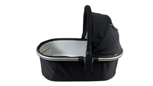 Shop Mockingbird Bassinet, Black at GoodBuy Gear