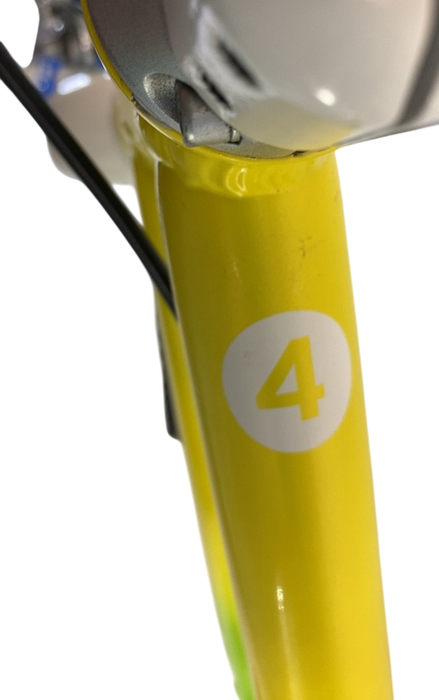 Shop Woom ORIGINAL 4 Bike 20", Lizard Lime at GoodBuy Gear