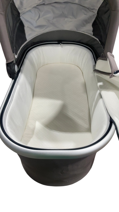 Shop UPPAbaby V2 Bassinet, Theo (Dark Taupe) at GoodBuy Gear