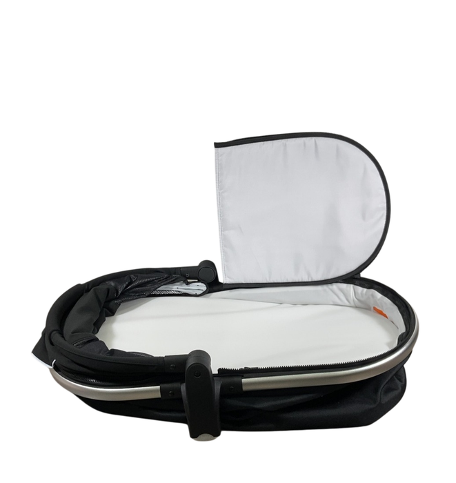 Shop Mockingbird Bassinet 2.0, Black at GoodBuy Gear