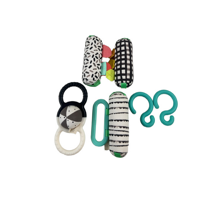 Shop Lovevery The Looker Play Kit, Multicolor at GoodBuy Gear