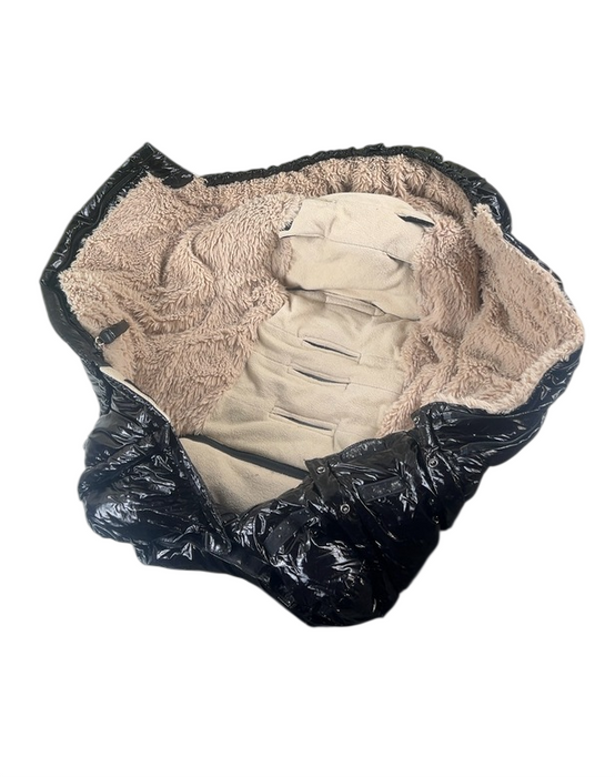 Shop 7 A.M. Enfant Blanket 212 Evolution, Black Polar at GoodBuy Gear
