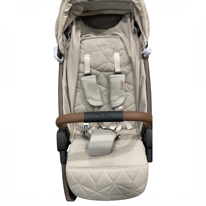 Shop Silver Cross Clic Super Compact Lightweight Stroller, 2025, Latte at GoodBuy Gear