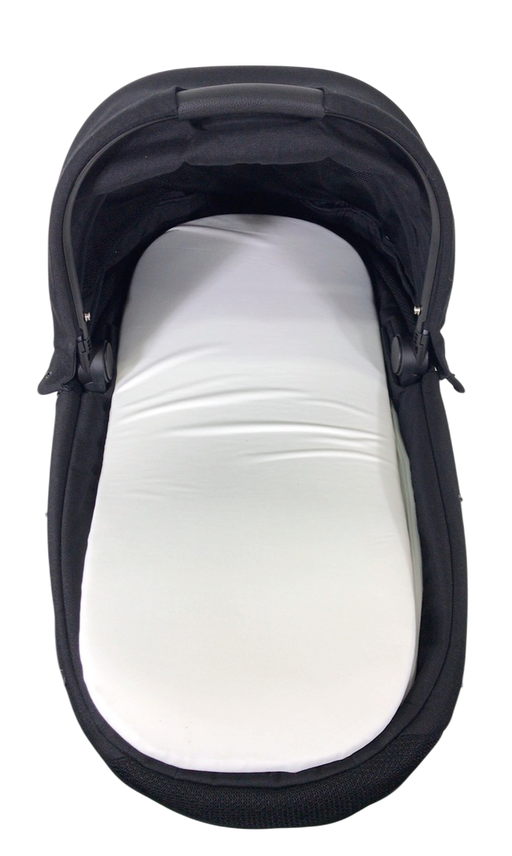 Shop Cybex Cot S Lux, Moon Black at GoodBuy Gear