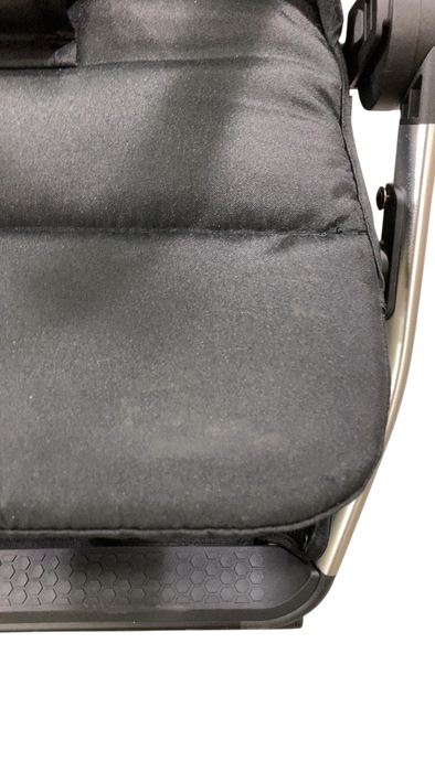 Shop Bombi Bēbee V2 Lightweight Stroller, 2024, Midnight Black at GoodBuy Gear