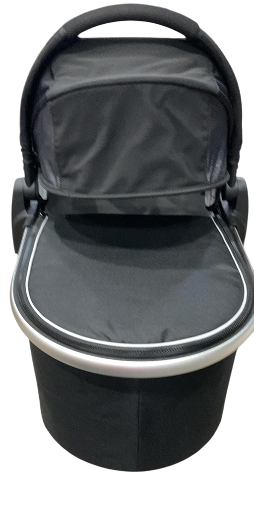 Shop Mockingbird Bassinet 2.0, Black at GoodBuy Gear
