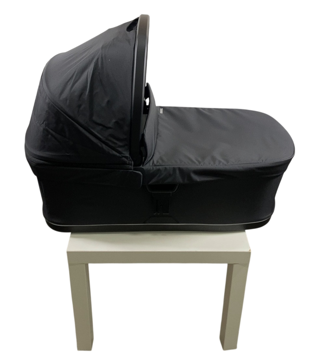 Shop Thule Urban Glide 3/4 Bassinet, Black at GoodBuy Gear
