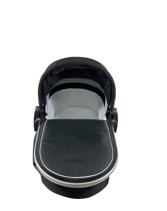 Shop Mockingbird Bassinet 2.0, Black at GoodBuy Gear