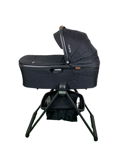 secondhand Nuna Demi Grow Bassinet + Stand, 2023, Caviar